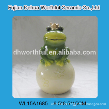 Decorative ceramic frog with crown for money saving,ceramic piggy bank